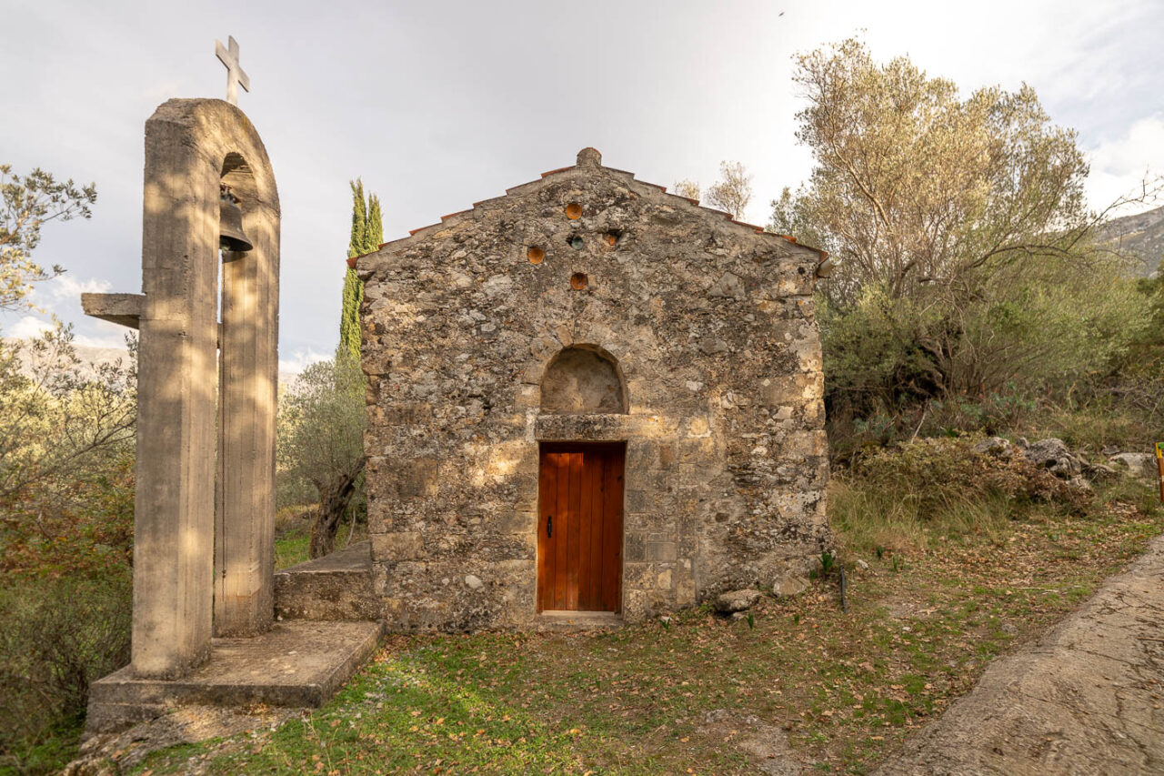 Agioi Theororoi in Nefs Amari Crete