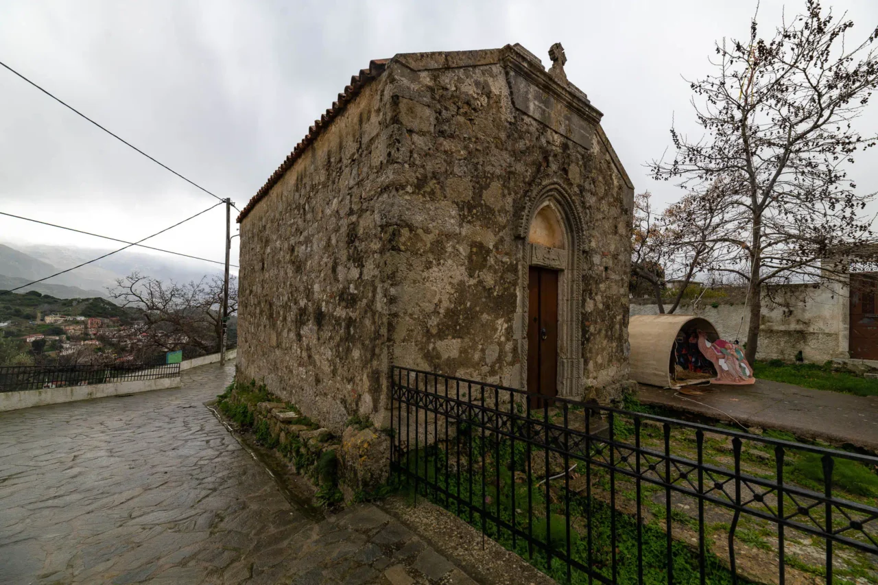 Panagia church in Thronos