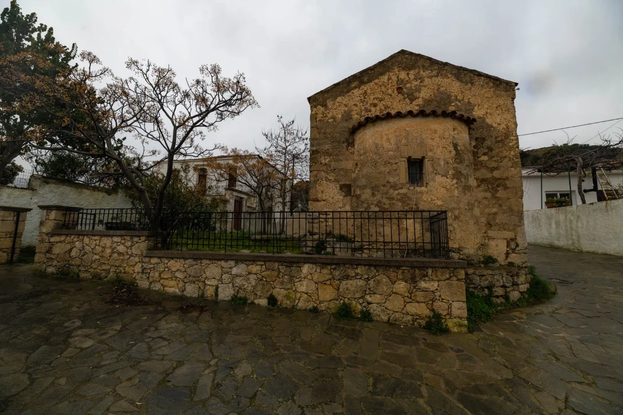 Panagia church in Thronos