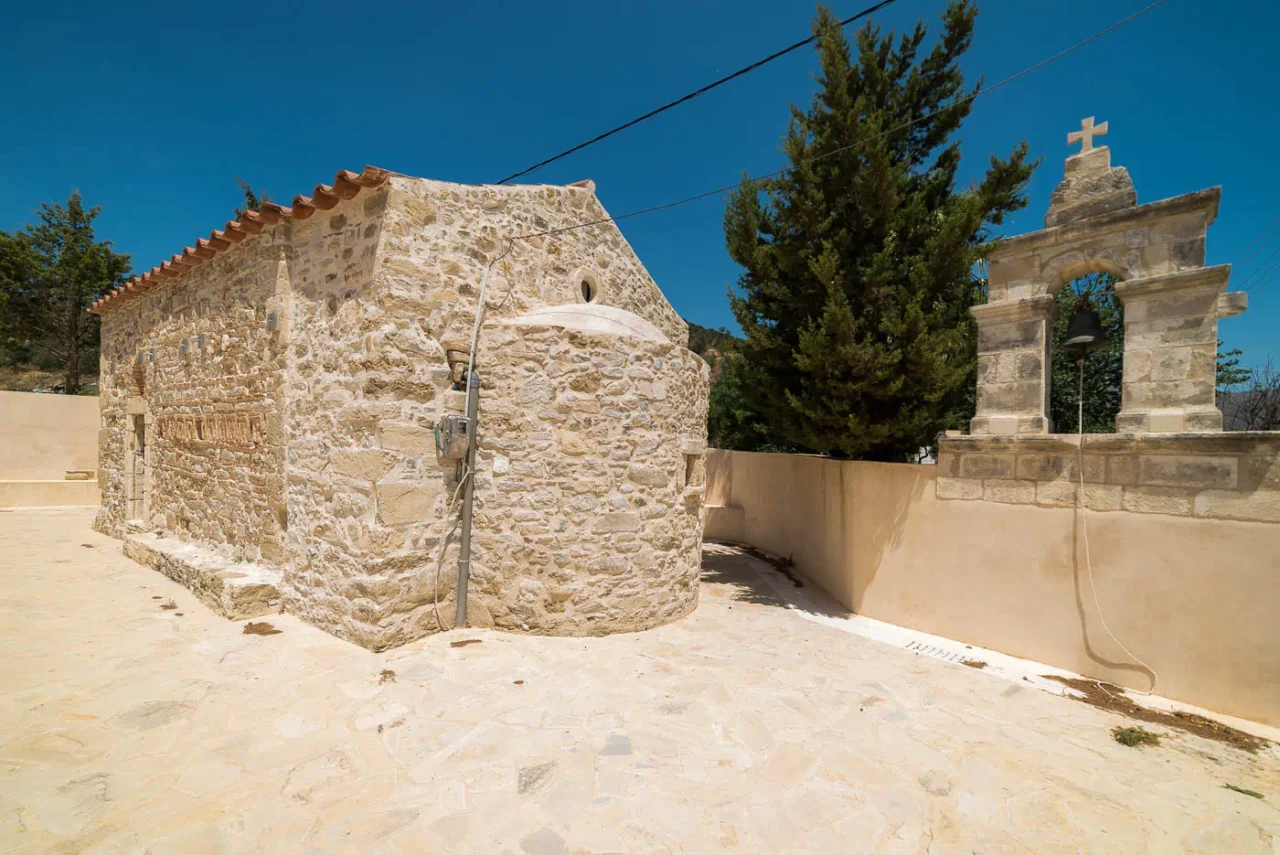 Panagia Galaktousa in Apomarmas Heraklion