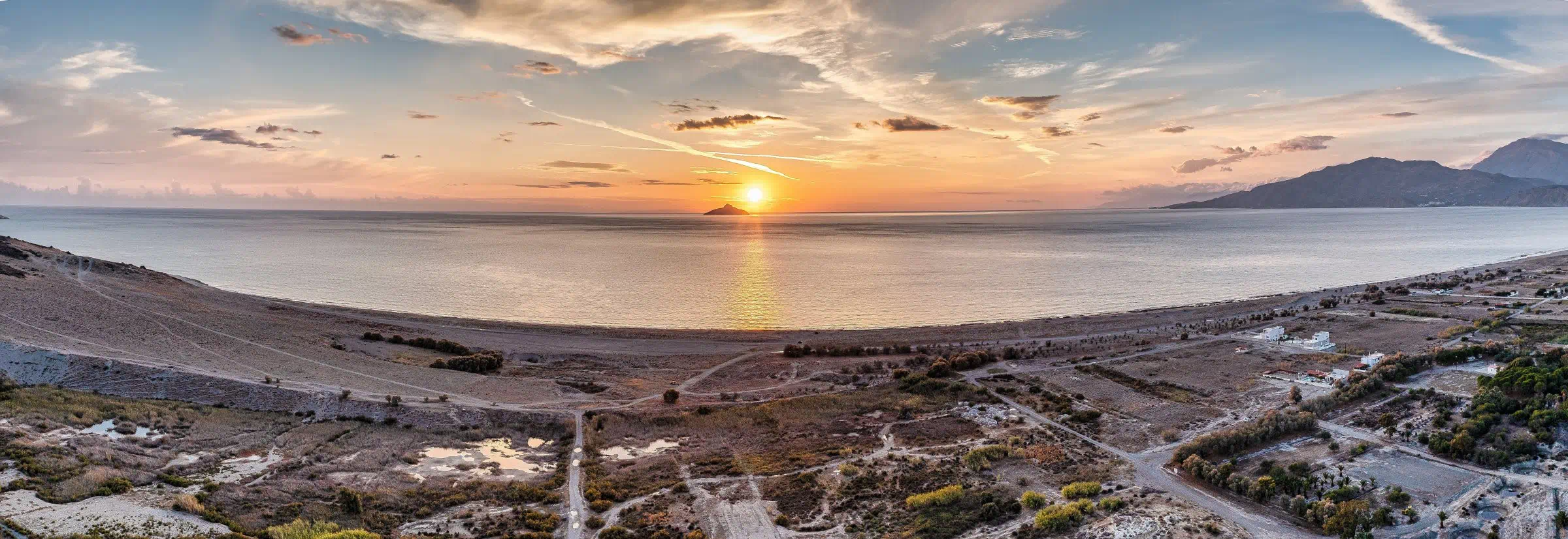 Pachia Ammos and Afrathias beach north of Kalamaki