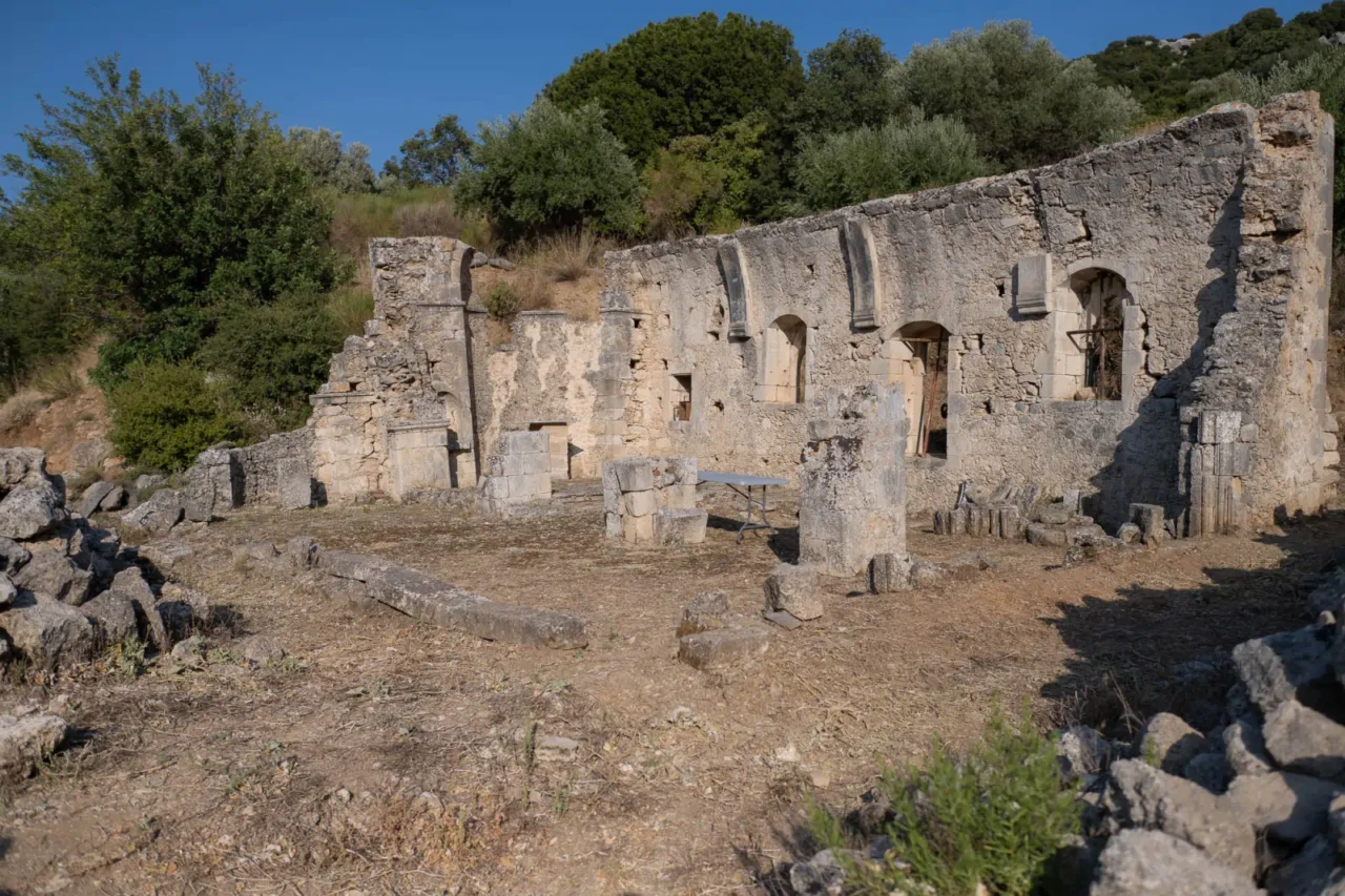 The view of Agios Antoniow of Petali from the ground