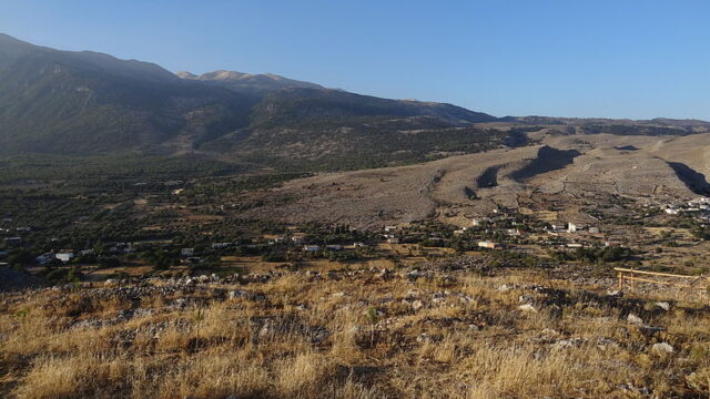 Village of Anopolis. View to the north. Lefka Ori in the background, photo by Wikipedia