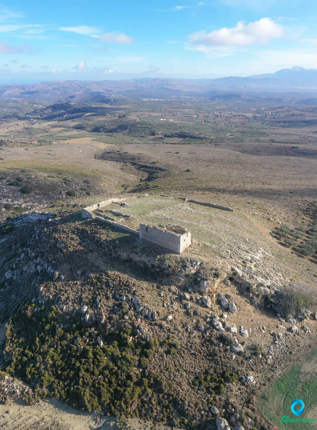 Tholoi fortress near Alagni