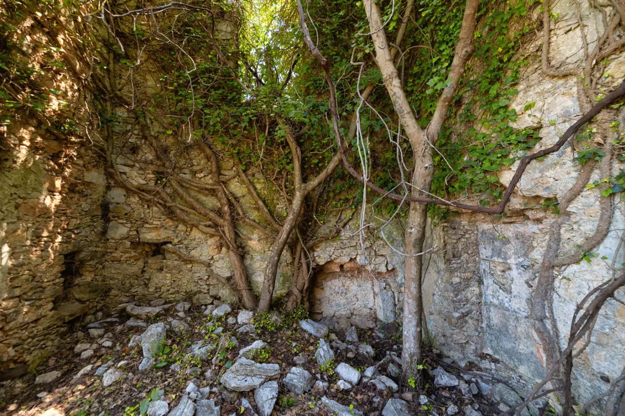 Gourgouthoi abandoned village in Amari Crete