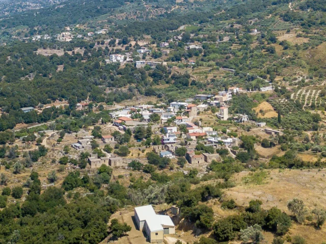 Agridia near Chalepa monastery in Mylopotamos