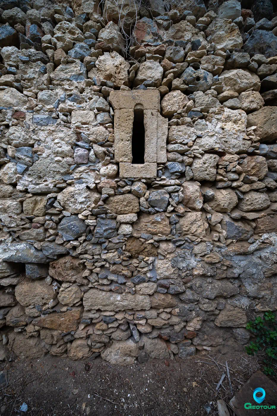 Foscolo tower in Kainourio Chorio