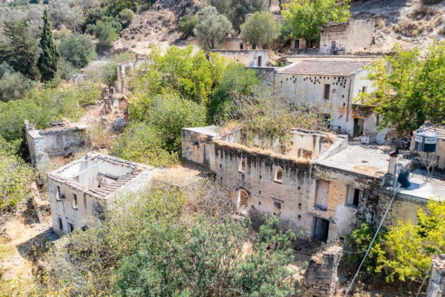 The Abandoned Village of Apolycnos