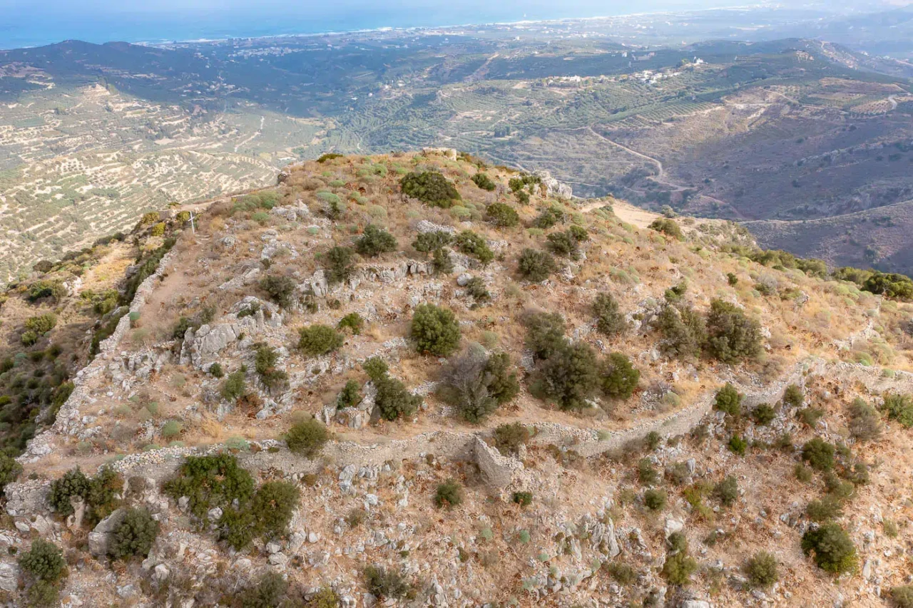 Polyrrhenia: Fortifications and Acropolis