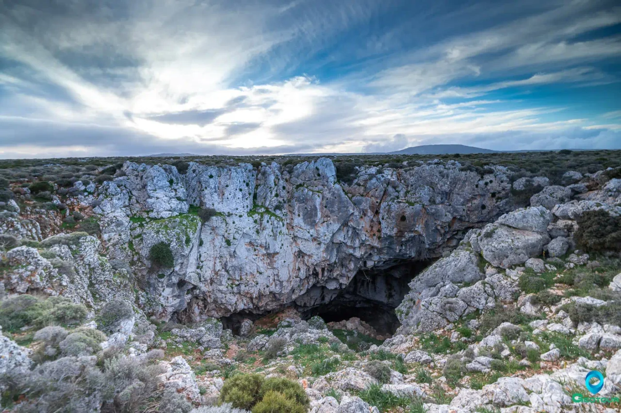 Ano Peristera cave near Karydi in Siteia