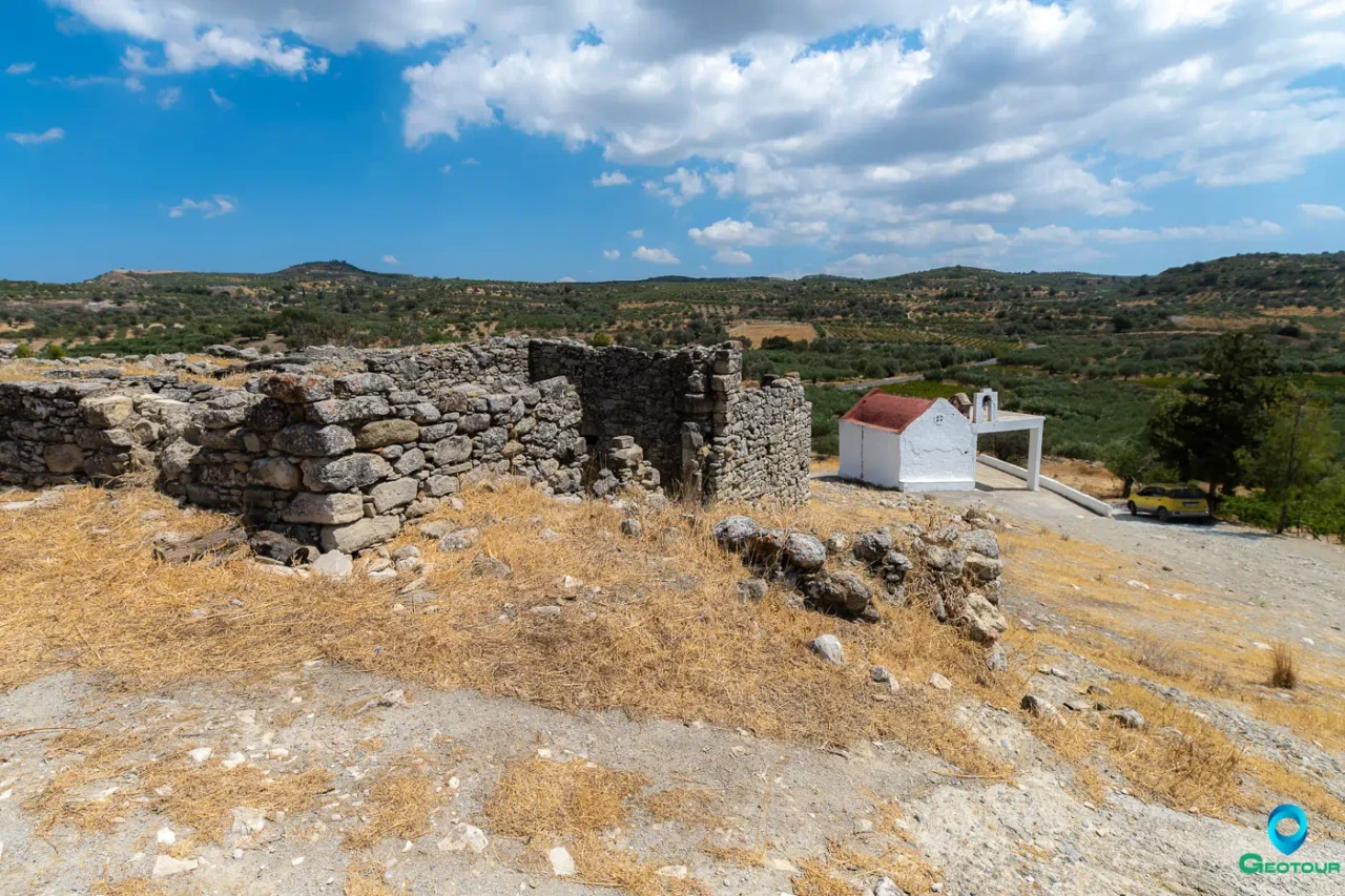 Kato Kourtes and Metamorfosi Sotiros (Transfiguration of Christ) church